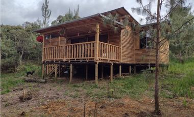 VENTA DE CABAÑA EN SANTA ELENA