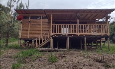 VENTA DE CABAÑA EN SANTA ELENA