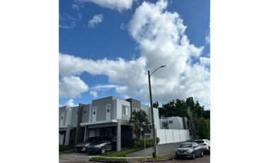 BRISAS DEL GOLF / PH AUGUSTA / 3 HABITACIONES / 2 NIVELES