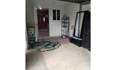 SE VENDE O ALQUILA CASA EN VERSALLES