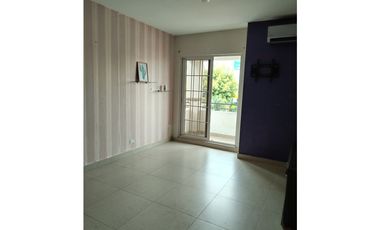 SE VENDE O ALQUILA CASA EN VERSALLES