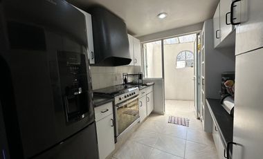 Casa en Venta en La Concordia, Lomas Verdes – ¡Espacio y Ubicación Perfecta!