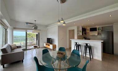 Hermoso departamento 2 dorm. cochera. Grandes vistas. Positive Tower