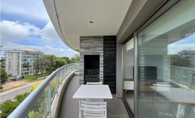 Hermoso departamento 2 dorm. cochera. Grandes vistas. Positive Tower