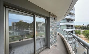 Hermoso departamento 2 dorm. cochera. Grandes vistas. Positive Tower