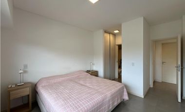 Hermoso departamento 2 dorm. cochera. Grandes vistas. Positive Tower