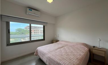 Hermoso departamento 2 dorm. cochera. Grandes vistas. Positive Tower