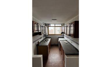 VENTA DEPARTAMENTO SEMIPISO 3 DORMITORIOS EN CENTRO CORDOBA