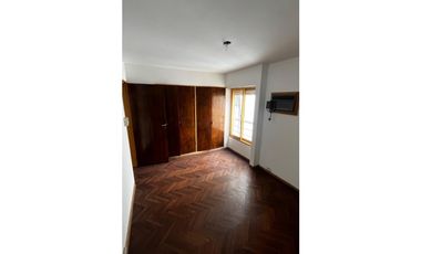 VENTA DEPARTAMENTO SEMIPISO 3 DORMITORIOS EN CENTRO CORDOBA