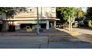 Se vende local en inmejorable ubicación céntrica en Otamendi.