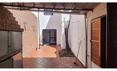 Alquiler Casa 3 dormitorios Barrio Los Paraisos