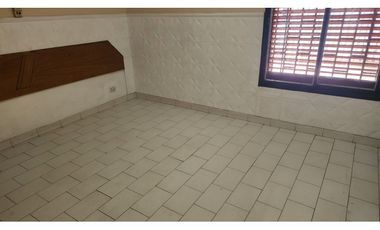Alquiler Casa 3 dormitorios Barrio Los Paraisos
