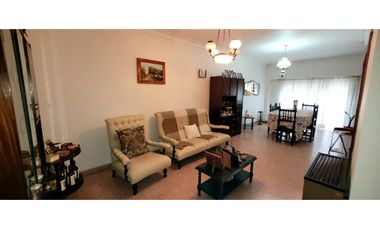 Muy linda casa en 2 plantas en venta en estupenda ubicación