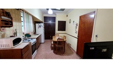 Muy linda casa en 2 plantas en venta en estupenda ubicación