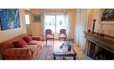 BARRIO LOS ANGELES  MASCHWITZ OPORTUNIDAD - HERMOSA CASA EN VENTA -