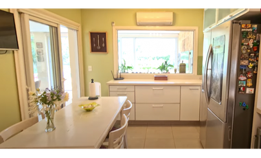 BARRIO LOS ANGELES  MASCHWITZ OPORTUNIDAD - HERMOSA CASA EN VENTA -