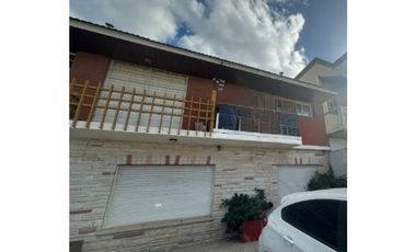 PH 2 AMB PRIMER PISO X ESCALERA MOGOTES