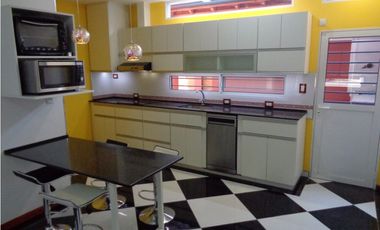 El Rubí de Saenz Peña, casa 2 ó 3 dormitorios impecable y equipada!