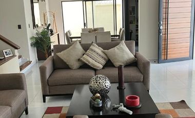 PRIVADA CON PORTON  ELECTRICO