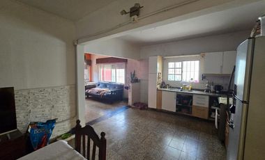Casa para 2 Familias en venta en Wilde