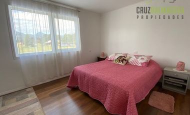 Parcela en Arriendo en Parcela a orilla de carretera con 2 casas en Sector Polincay