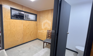 Local Comercial en Venta en La Cantera 2000