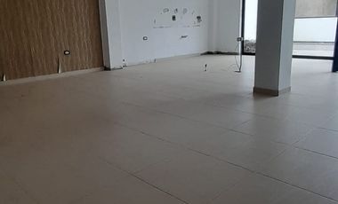 EDIFICO DE TRES PISOS, UNIFAMILIAR EN AMAGA