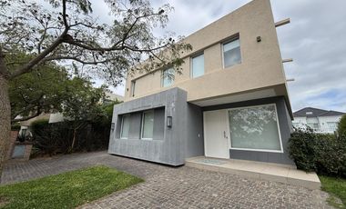 Casa en  Venta y Alquiler Los Lagos Nordelta