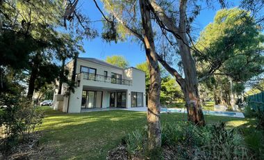 Casa 4 dormitorios - Saint Thomas Oeste - Venta con Renta 2026