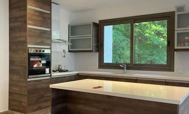 Casa 4 dormitorios - Saint Thomas Oeste - Venta con Renta 2026