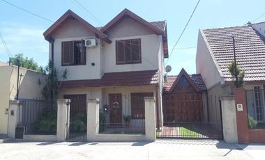 Excelente Chalet en Venta!!! Chacabuco 362, Mte Grande.