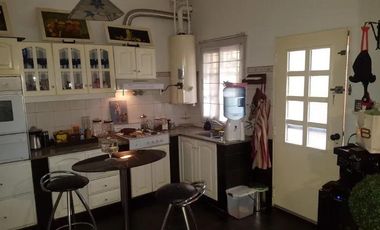 Excelente Chalet en Venta!!! Chacabuco 362, Mte Grande.