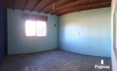 CASA EN VENTA, MORENO.