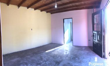 CASA EN VENTA, MORENO.