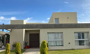 Venta Casa en Acacias - Puertos