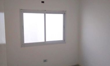 2 Duplex en construcción con espacio guardacoche. R. de Escalada