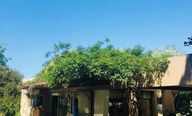 Casa en Venta 4 Dormitorios Quincho Piscina Cochera Doble - Barrio Privado