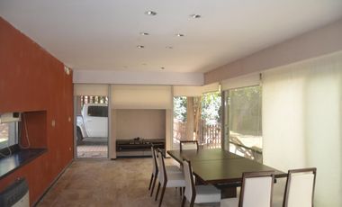 Casa en Venta 4 Dormitorios Quincho Piscina Cochera Doble - Barrio Privado