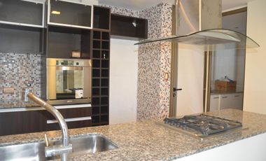 Casa en Venta 4 Dormitorios Quincho Piscina Cochera Doble - Barrio Privado