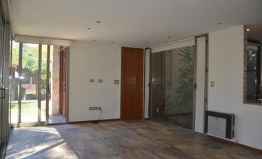 Casa en Venta 4 Dormitorios Quincho Piscina Cochera Doble - Barrio Privado