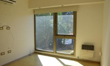 Casa en Venta 4 Dormitorios Quincho Piscina Cochera Doble - Barrio Privado