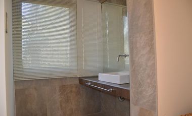 Casa en Venta 4 Dormitorios Quincho Piscina Cochera Doble - Barrio Privado