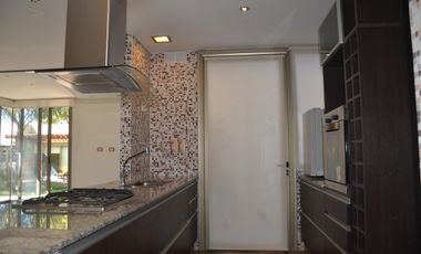 Casa en Venta 4 Dormitorios Quincho Piscina Cochera Doble - Barrio Privado
