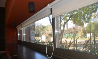 Casa en Venta 4 Dormitorios Quincho Piscina Cochera Doble - Barrio Privado