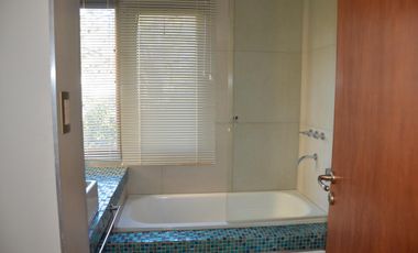 Casa en Venta 4 Dormitorios Quincho Piscina Cochera Doble - Barrio Privado