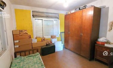 Casa 4 Amb. Ideal a Mejorar, a 1/c de Av. Maipu