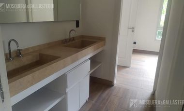 Casa en venta - Boat Center.