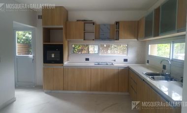 Casa en venta - Boat Center.
