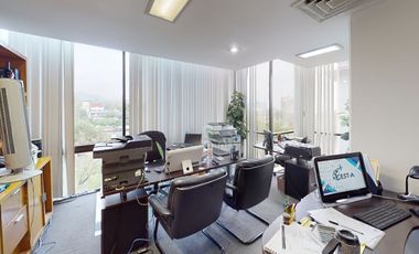 Oficinas en Venta en Jardines en la Montaña Zona Pedregal 11 Autos 210m2