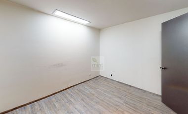 Oficinas en Venta en Jardines en la Montaña Zona Pedregal 11 Autos 210m2